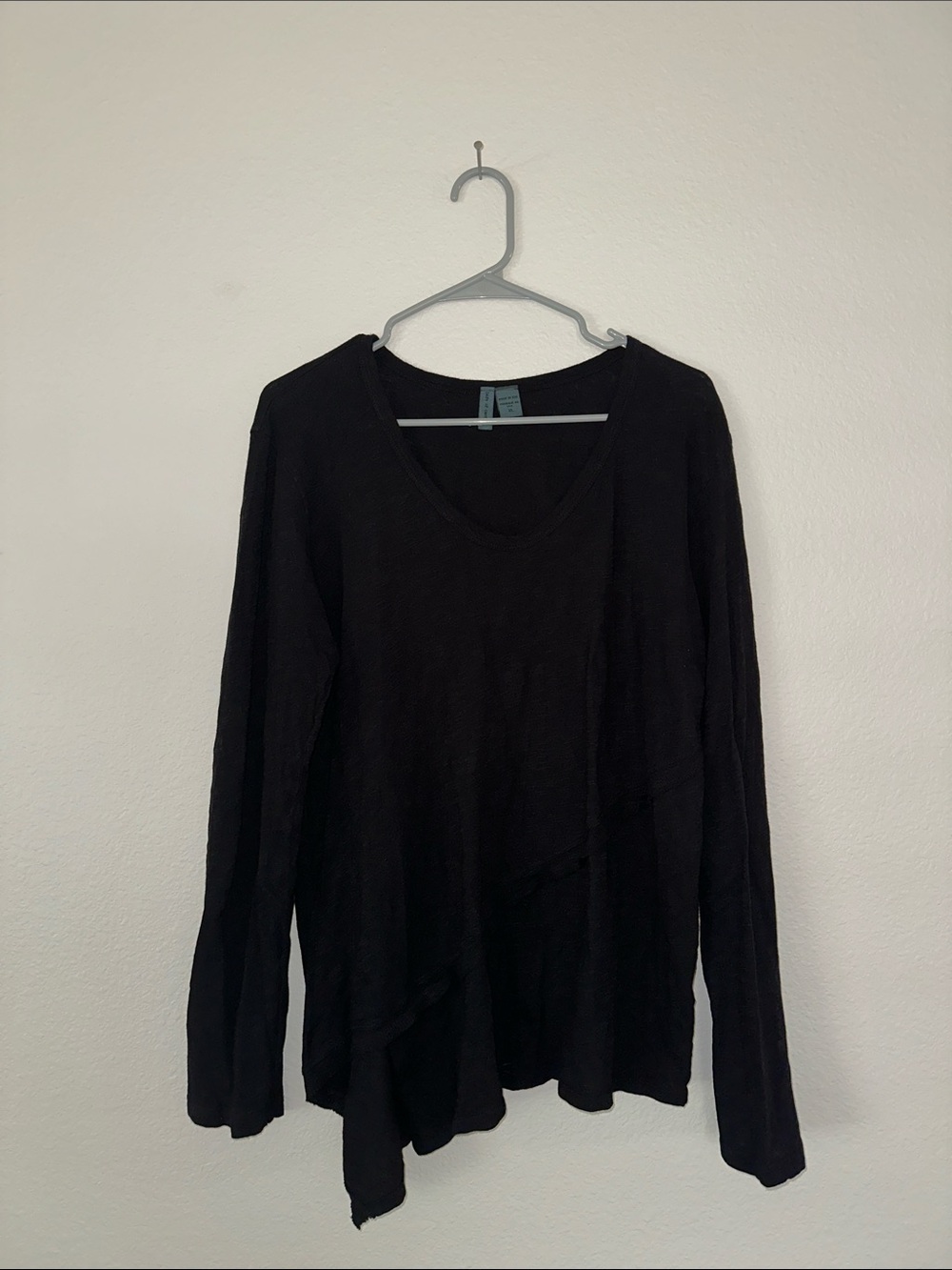 Left Of Center Anthropologie Women’s Black Asymmetrical Cotton Top XL